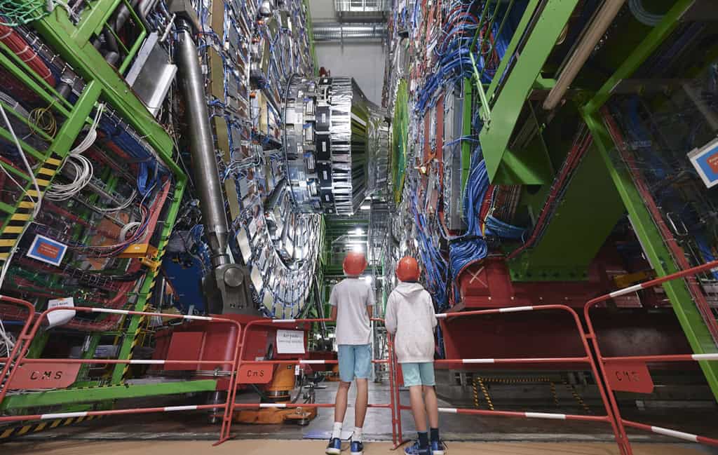 availability fast entry ticket booking to Cern Geneva for groups, students and children