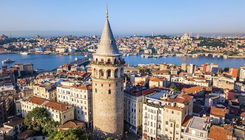 Private guided city tour programs and visits in Istanbul in English language
