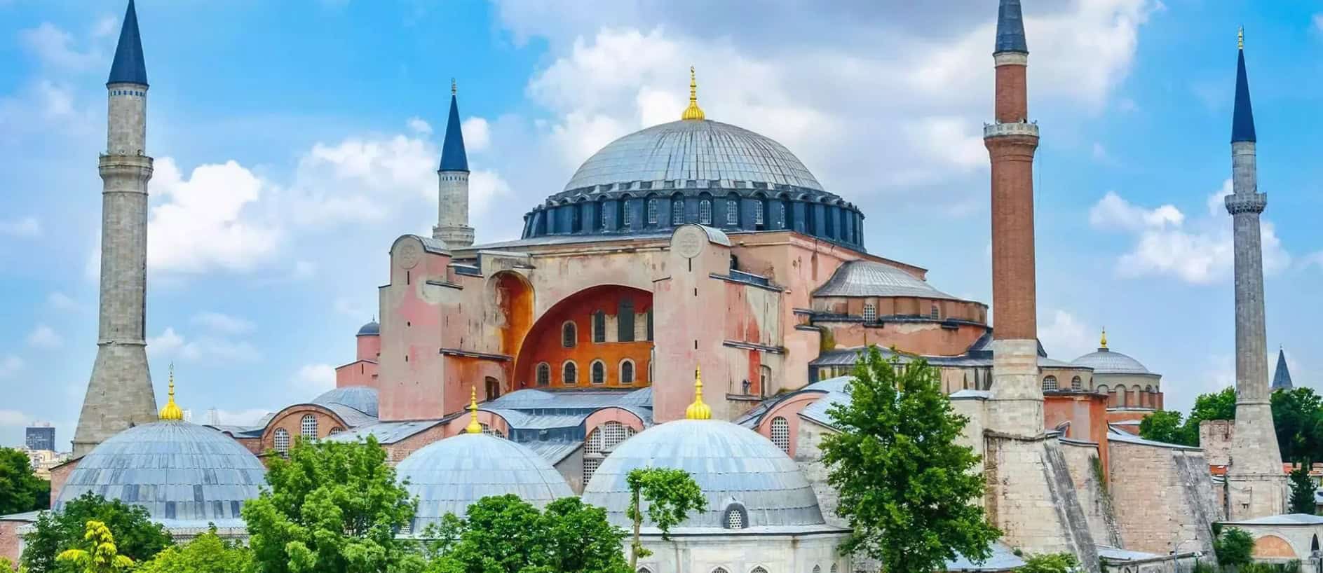 Hagia Sophia (Santa Sophia, Saint Sophia) entry price, opening closure days and hours, how to go by metro and tram, what to see inside?