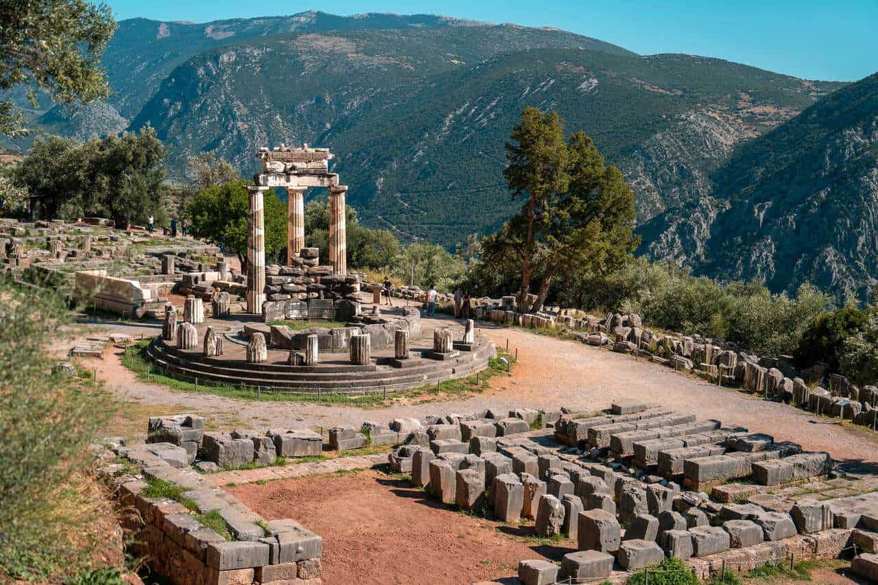 Full day private guided trip to Delphi Ancient Site wit private car and driver