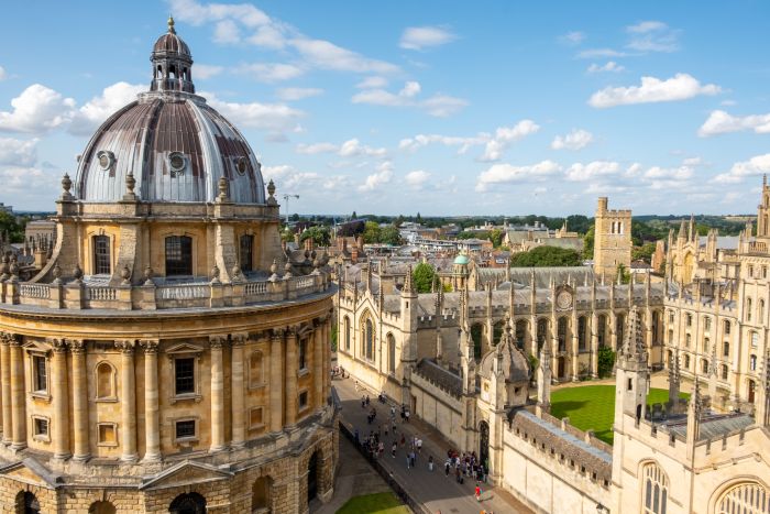The Radcliffe Camera and Bodleian Library in central Oxford