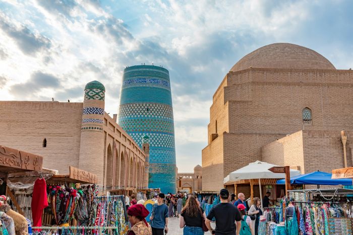 Le minaret inachevé Kalta Minor et ses céramiques turquoise à Khiva